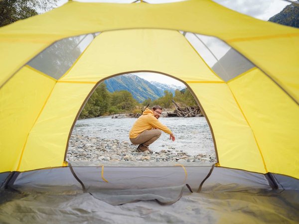 Est-il possible de réserver une maison flottante sur le fleuve Mékong pour une aventure fluviale ?